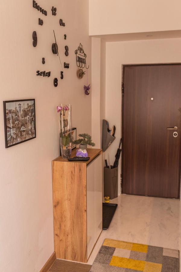 Downtown Apartment Травник Экстерьер фото