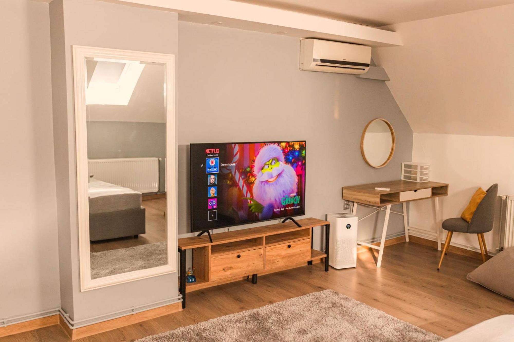 Downtown Apartment Травник Экстерьер фото