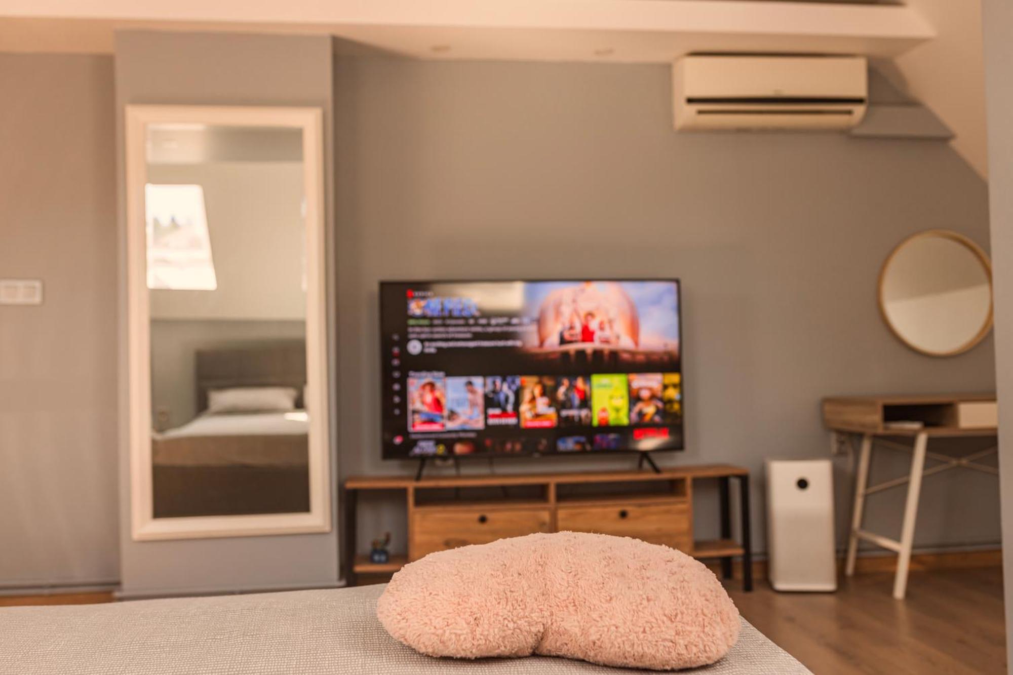 Downtown Apartment Травник Экстерьер фото